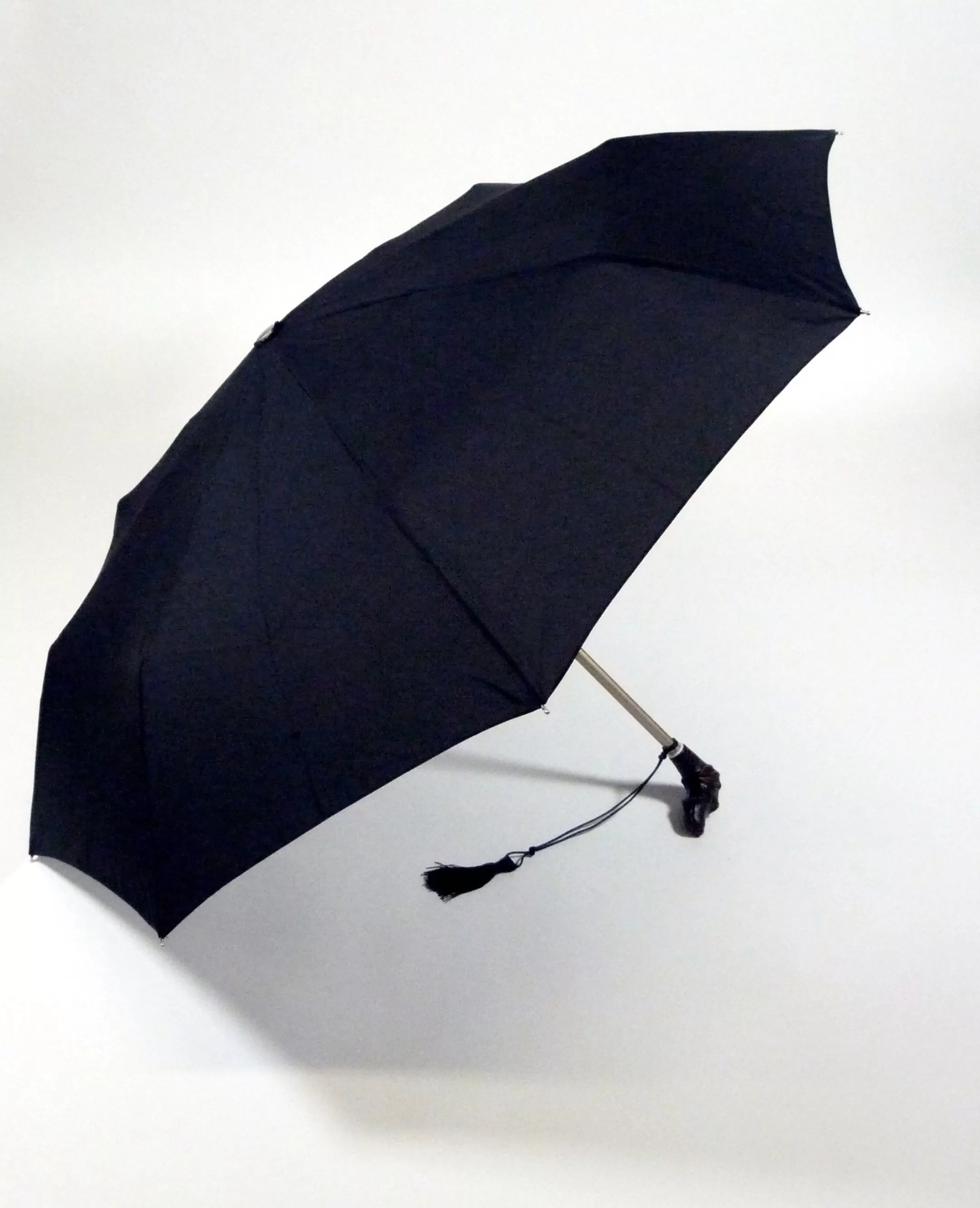 10 21 47 Noir-Guy de Jean Discount